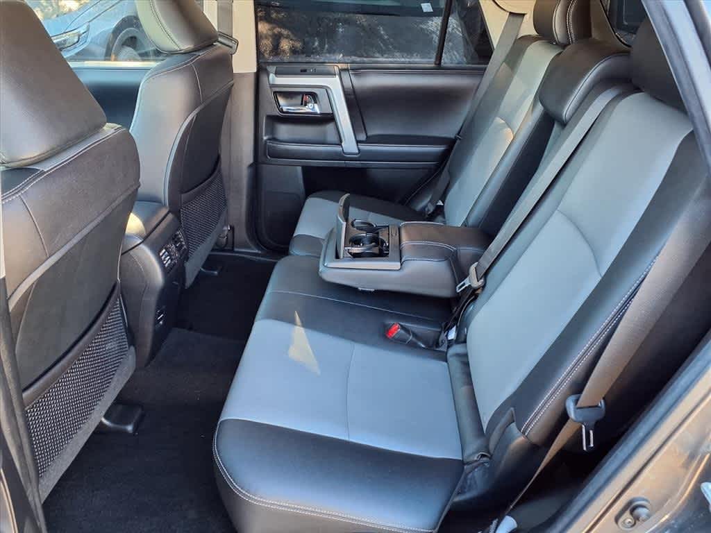 Thumbnail: 2018 Toyota 4Runner - 9