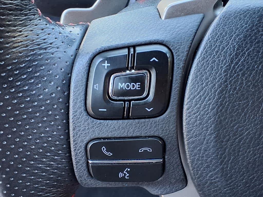 Thumbnail: 2018 Lexus IS - 18