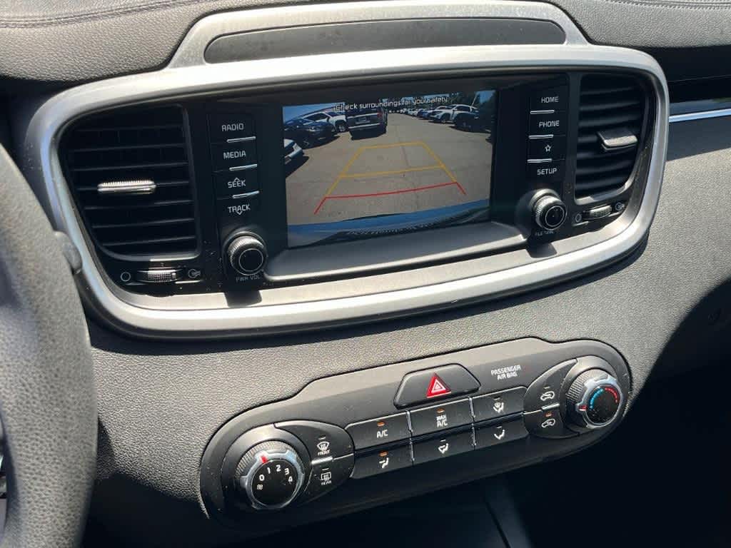 Thumbnail: 2019 Kia Sorento - 22