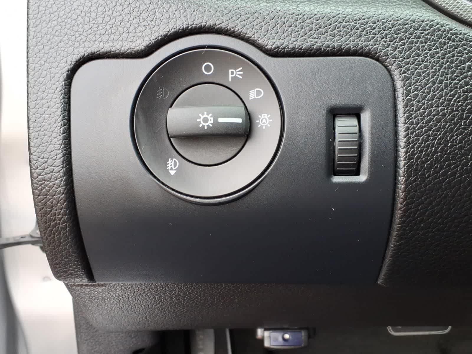 Thumbnail: 2013 Ford Mustang - 15