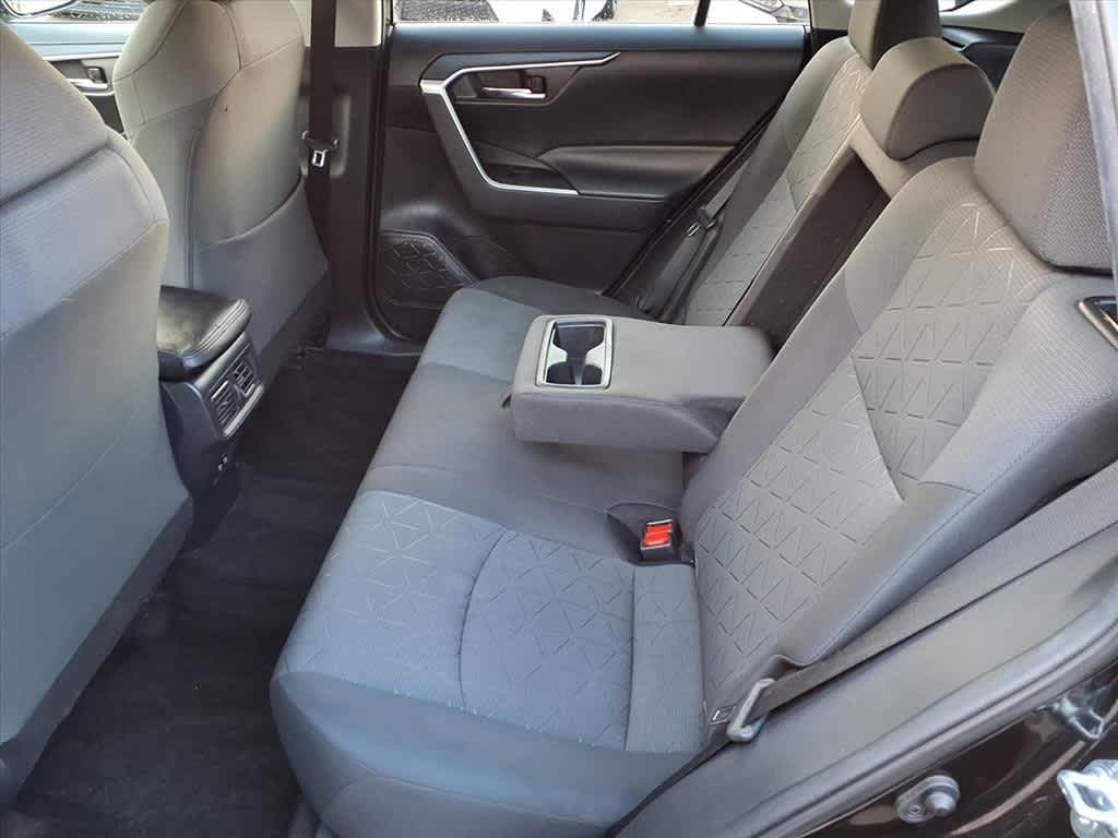 Thumbnail: 2020 Toyota RAV4 - 9