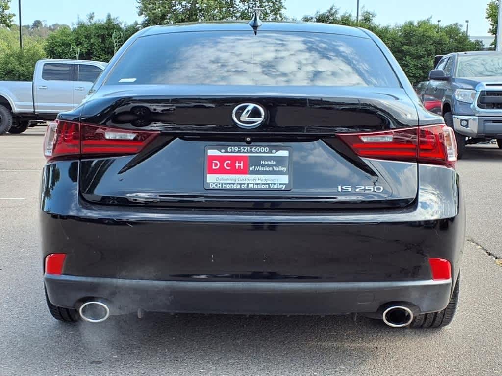 Thumbnail: 2015 Lexus IS - 5