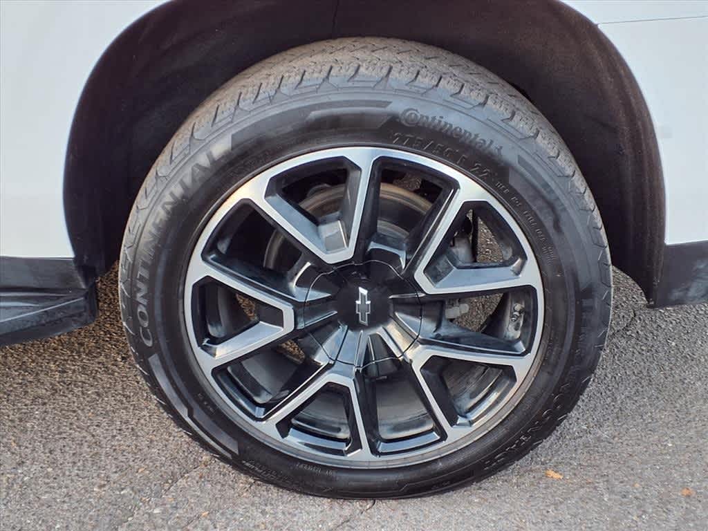 Thumbnail: 2022 Chevrolet Suburban - 8