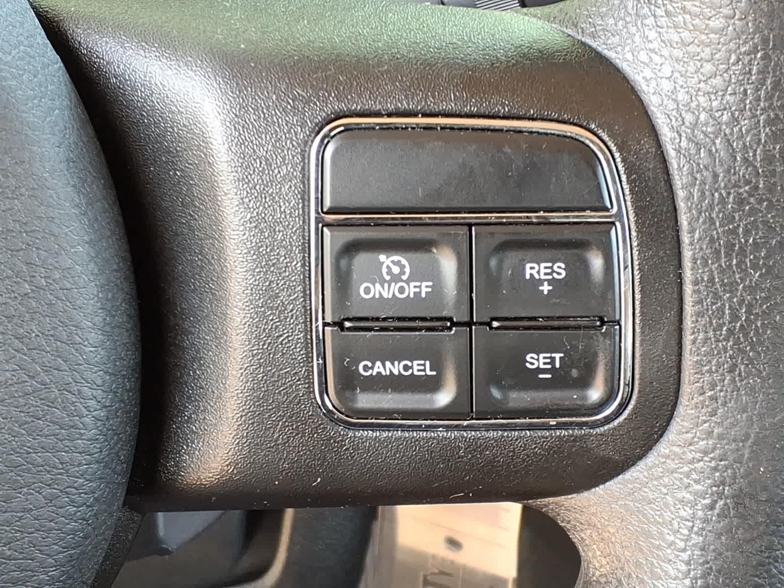 Thumbnail: 2016 Jeep Patriot - 20