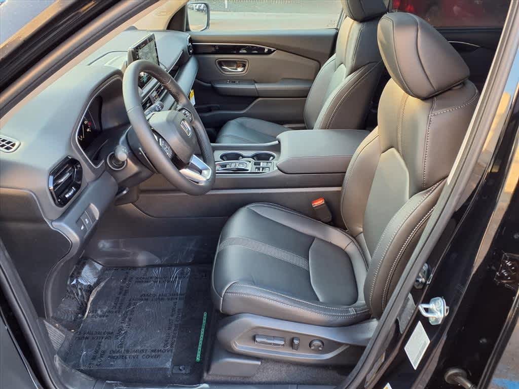 Thumbnail: 2025 Honda Pilot - 13