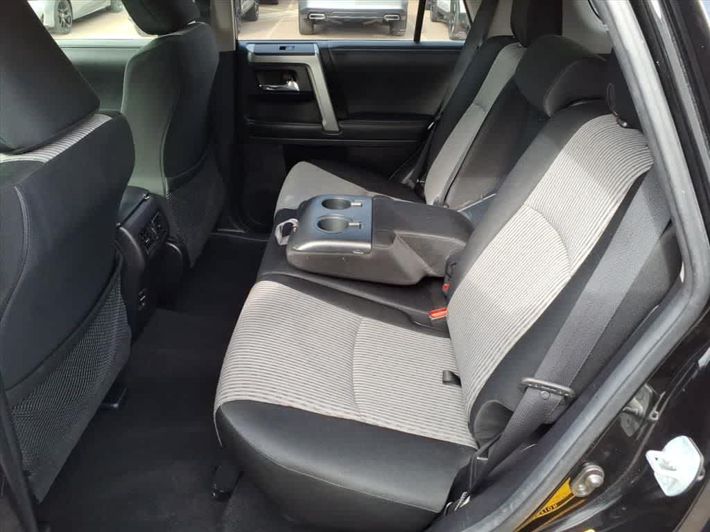 Thumbnail: 2014 Toyota 4Runner - 10