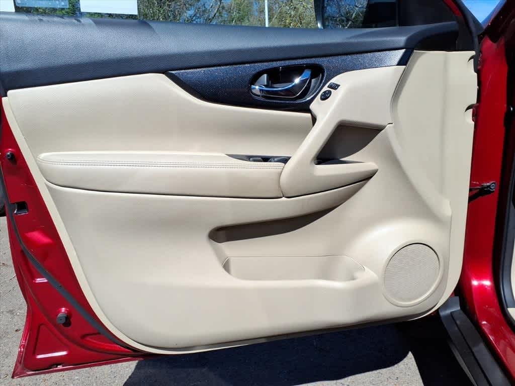 Thumbnail: 2014 Nissan Rogue - 12