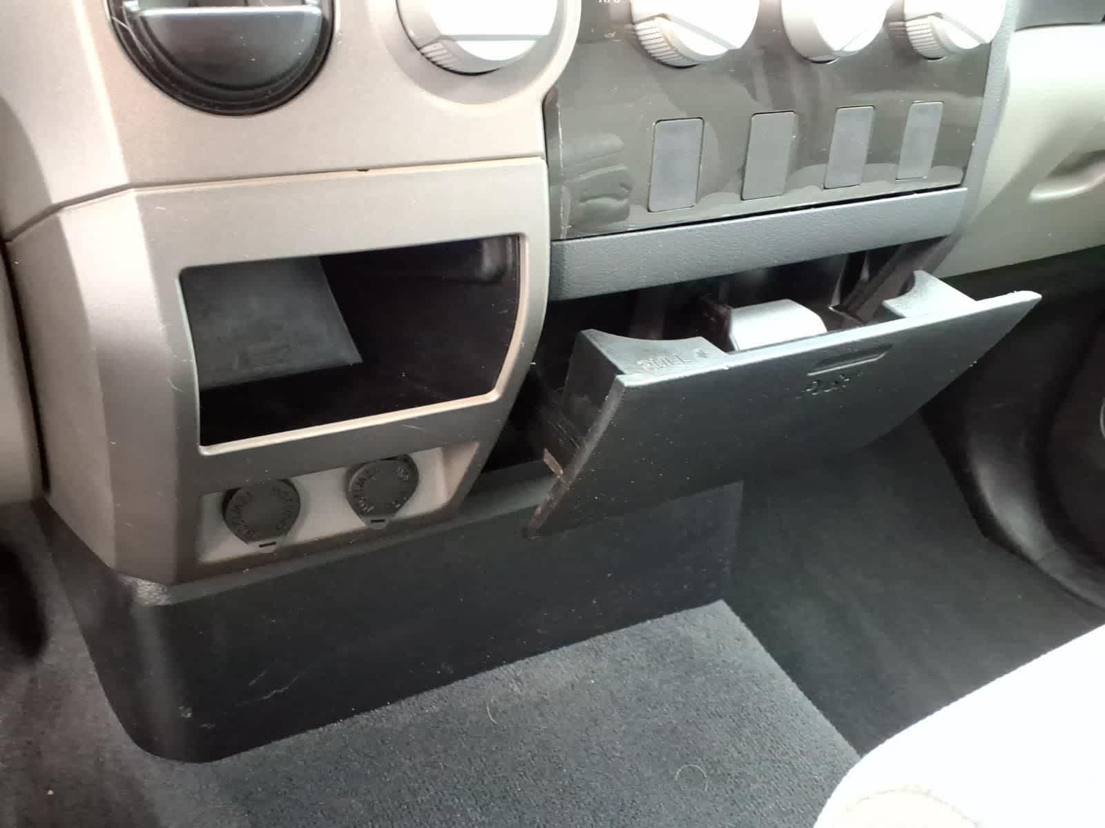 Thumbnail: 2013 Toyota Tundra - 23