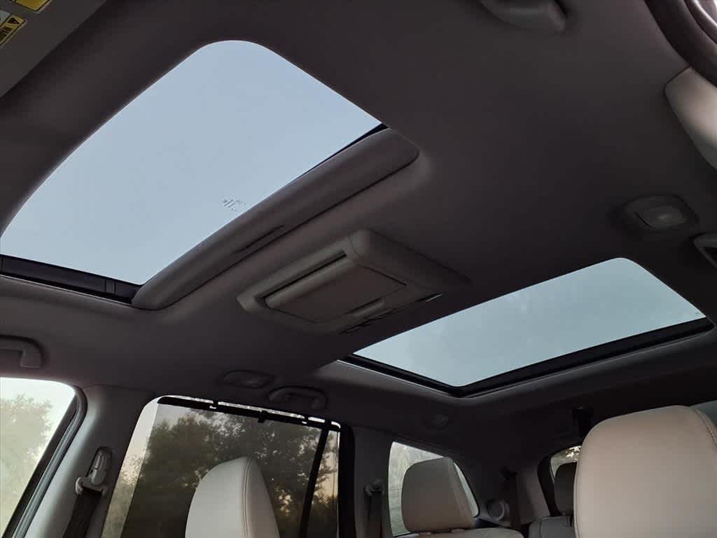 Thumbnail: 2016 Honda Pilot - 16