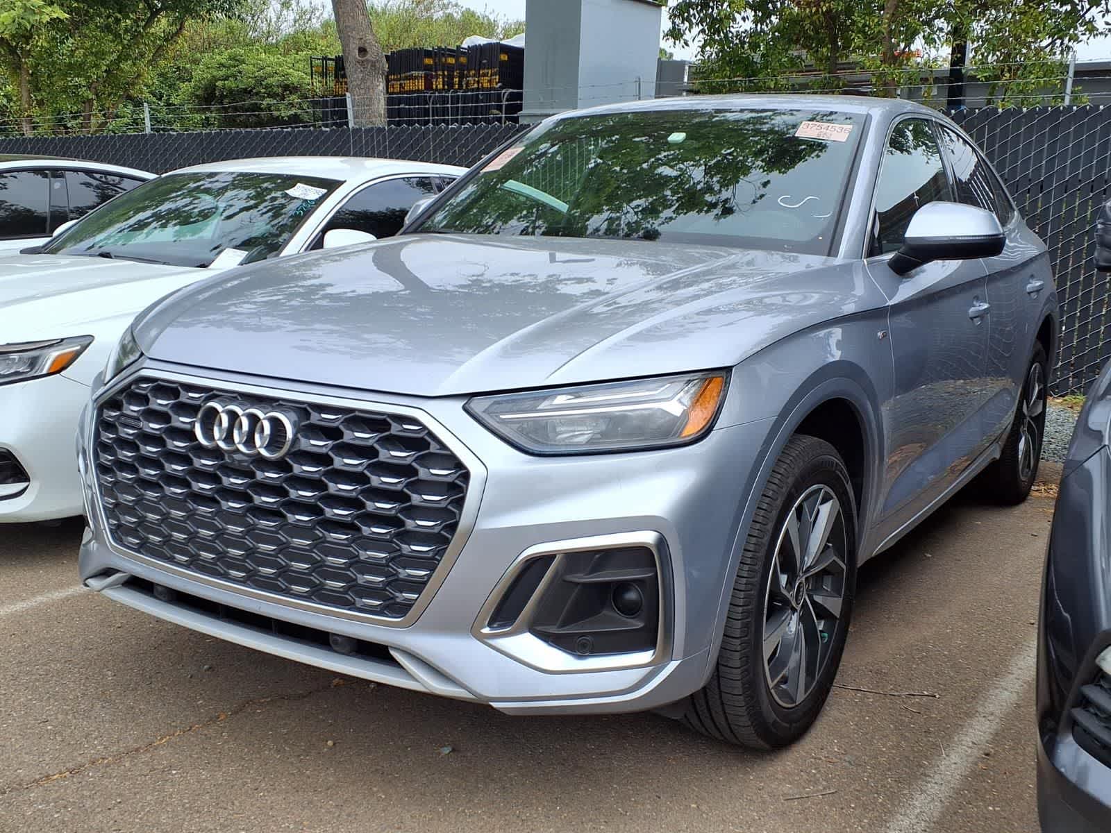 2022 Audi Q5 Sportback 45 Premium Plus's photo