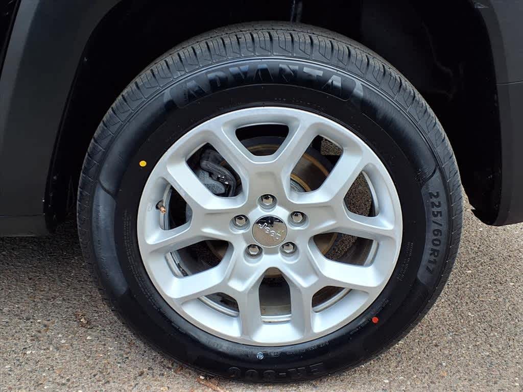 Thumbnail: 2018 Jeep Renegade - 8