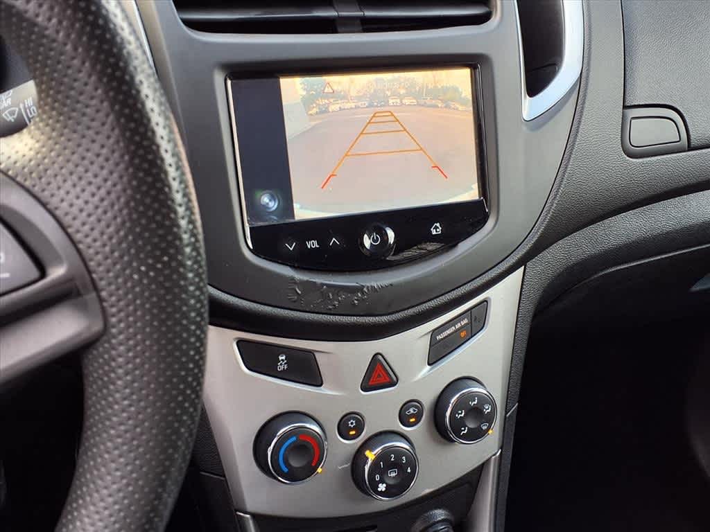 Thumbnail: 2016 Chevrolet Trax - 21