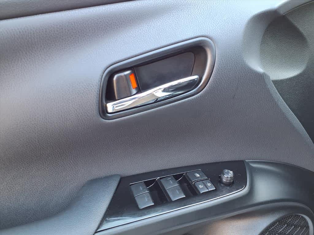 Thumbnail: 2019 Toyota Prius Prime - 14