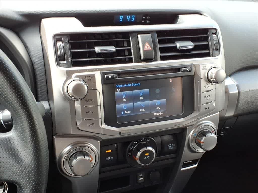 Thumbnail: 2014 Toyota 4Runner - 21