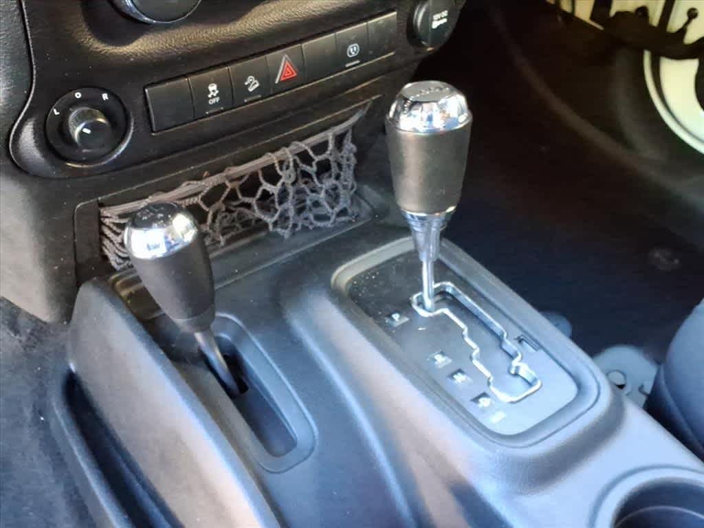 Thumbnail: 2017 Jeep Wrangler - 17