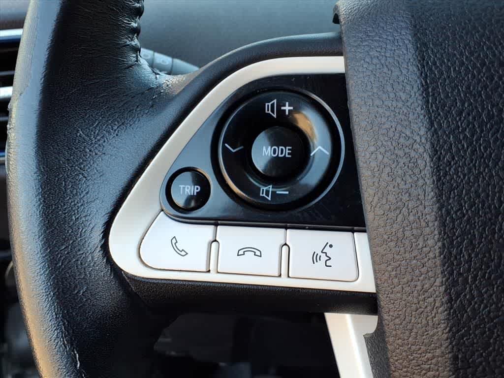 Thumbnail: 2017 Toyota Prius - 17