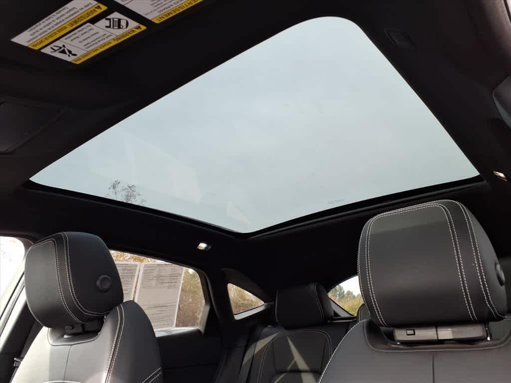 Thumbnail: 2020 Jaguar E-Pace - 15