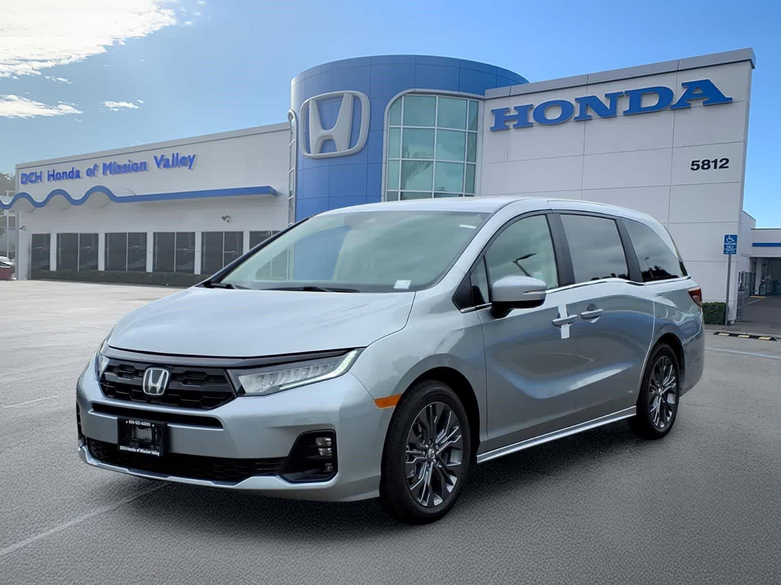 2026 Honda Odyssey Touring's photo
