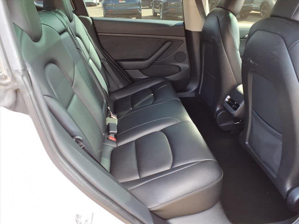 Thumbnail: 2022 Tesla Model 3 - 13