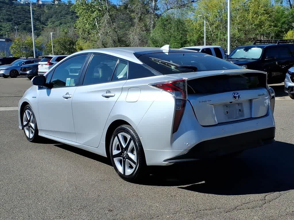 Thumbnail: 2017 Toyota Prius - 7