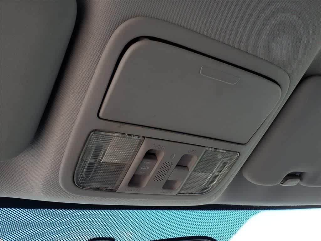 Thumbnail: 2011 Honda CR-V - 23