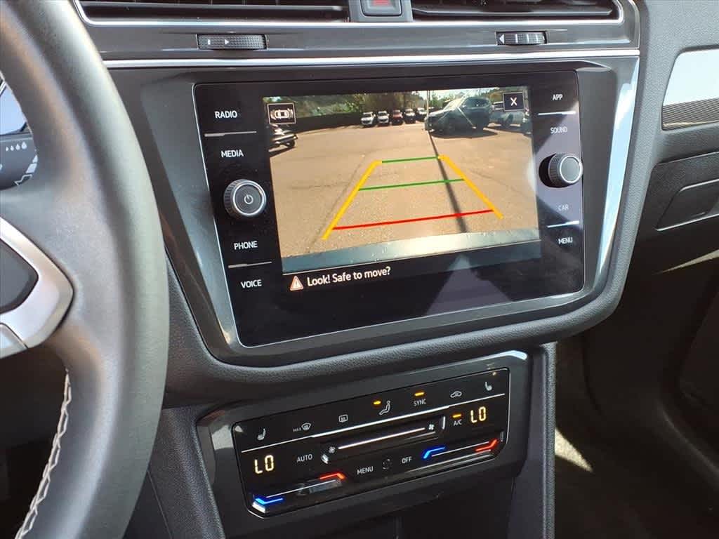 Thumbnail: 2023 Volkswagen Tiguan - 21