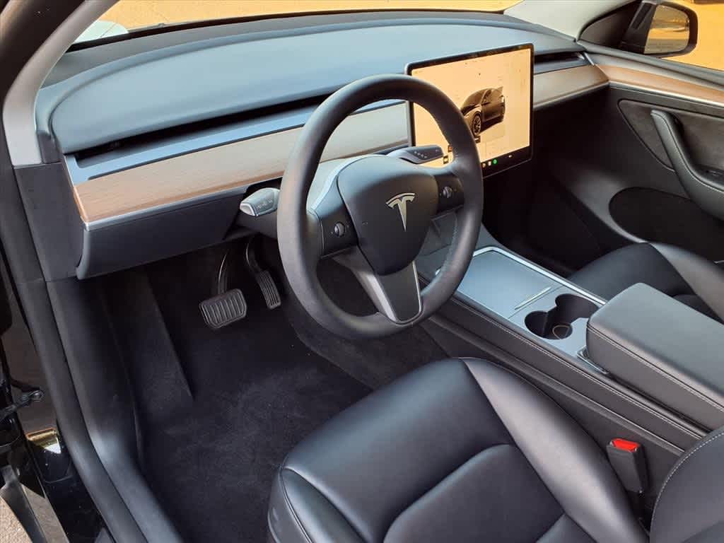 Thumbnail: 2022 Tesla Model Y - 17