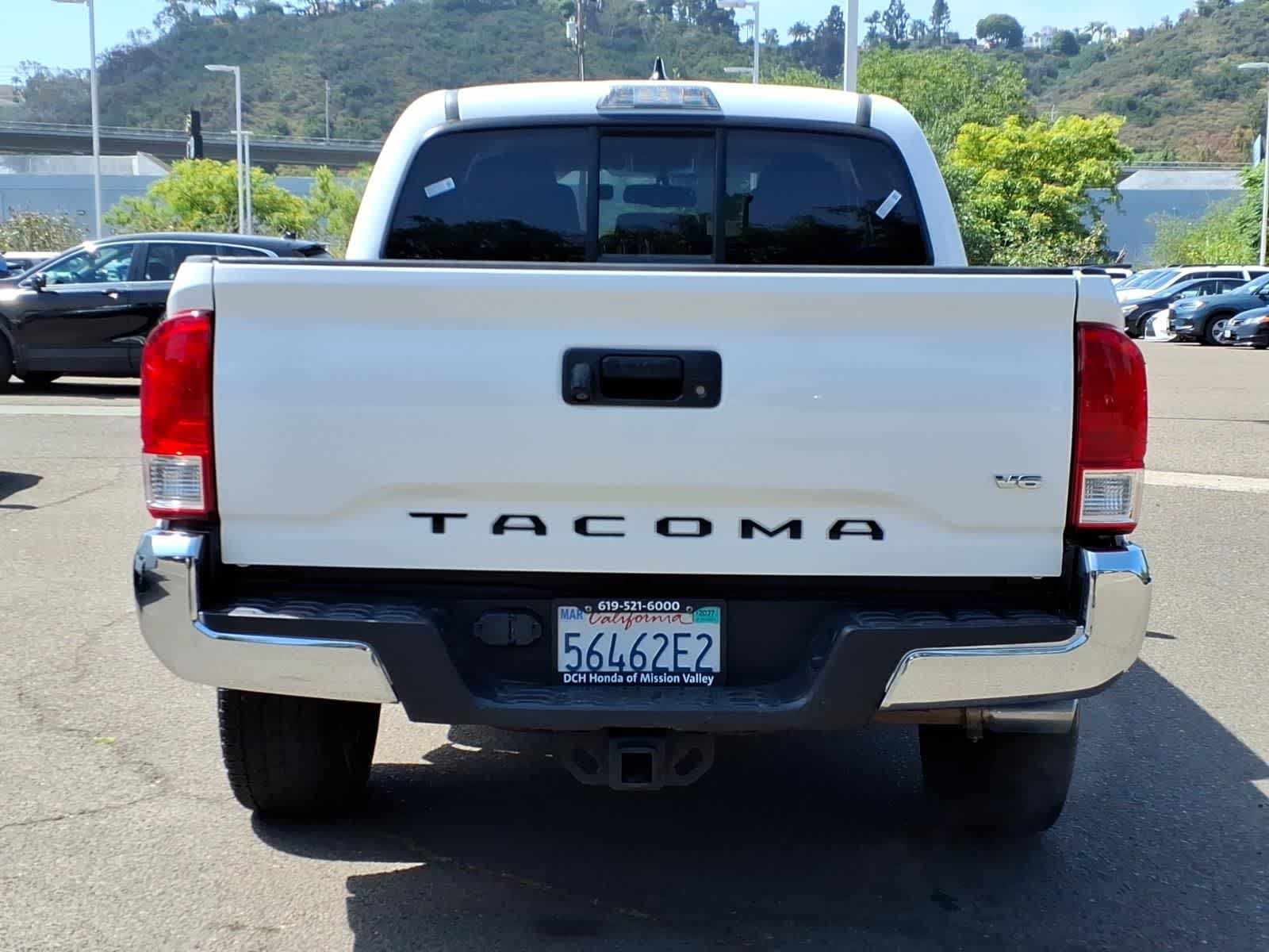 Thumbnail: 2017 Toyota Tacoma - 4