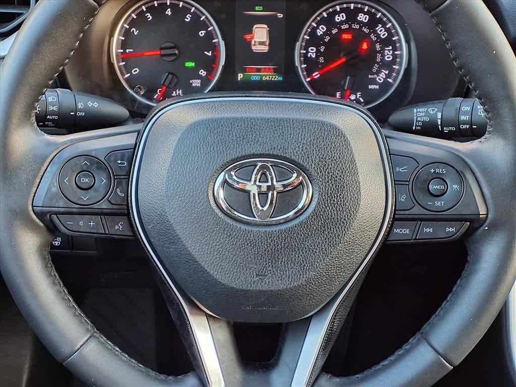 Thumbnail: 2020 Toyota RAV4 - 16