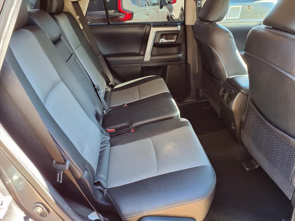 Thumbnail: 2018 Toyota 4Runner - 12