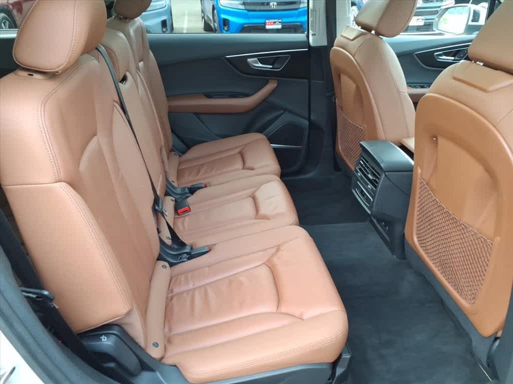 Thumbnail: 2021 Audi Q7 - 13