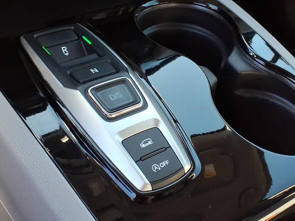 Thumbnail: 2017 Honda Pilot - 17