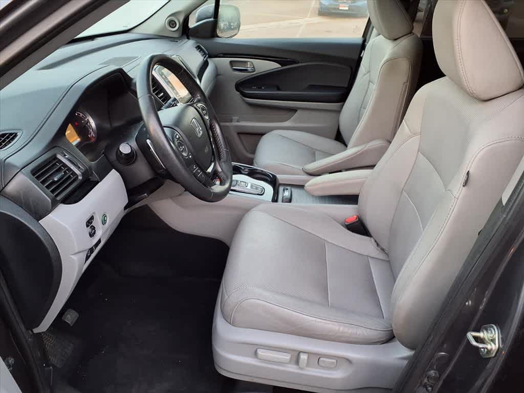 Thumbnail: 2016 Honda Pilot - 15