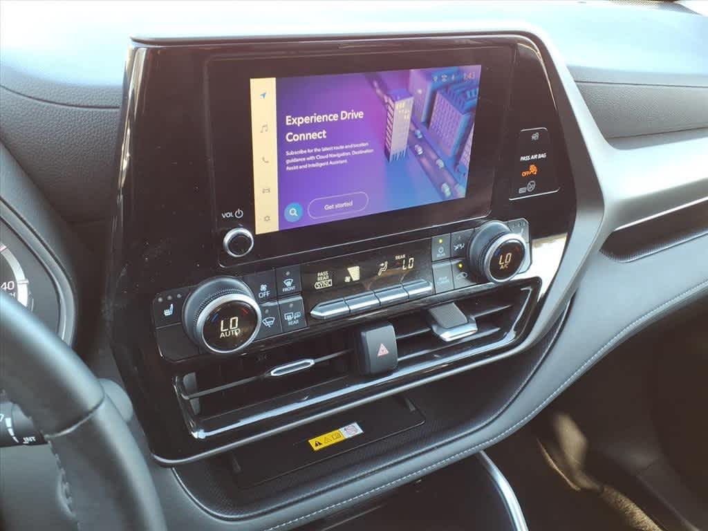 Thumbnail: 2023 Toyota Highlander - 21