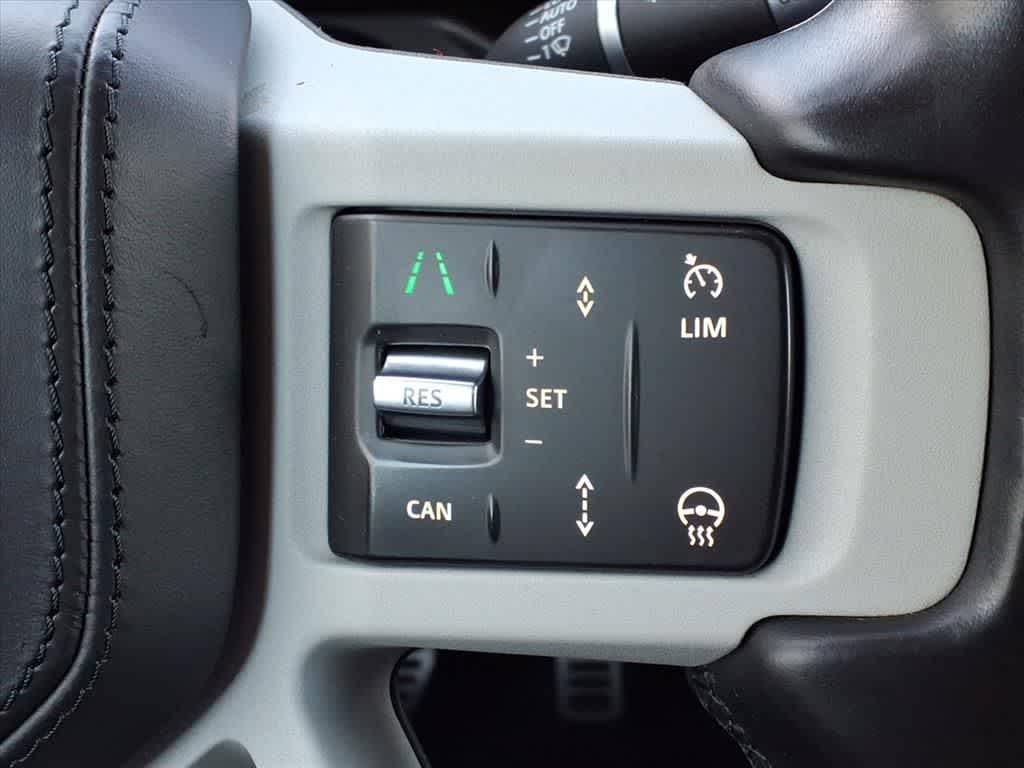 Thumbnail: 2020 Land Rover Defender - 18