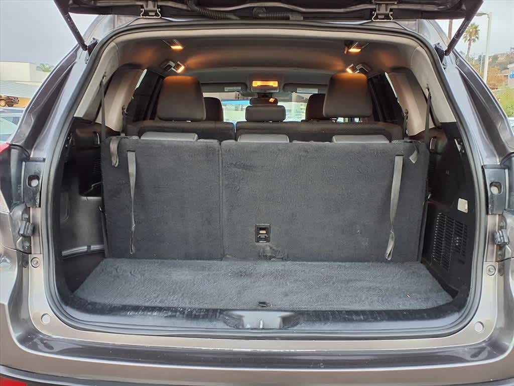 Thumbnail: 2019 Toyota Highlander - 6