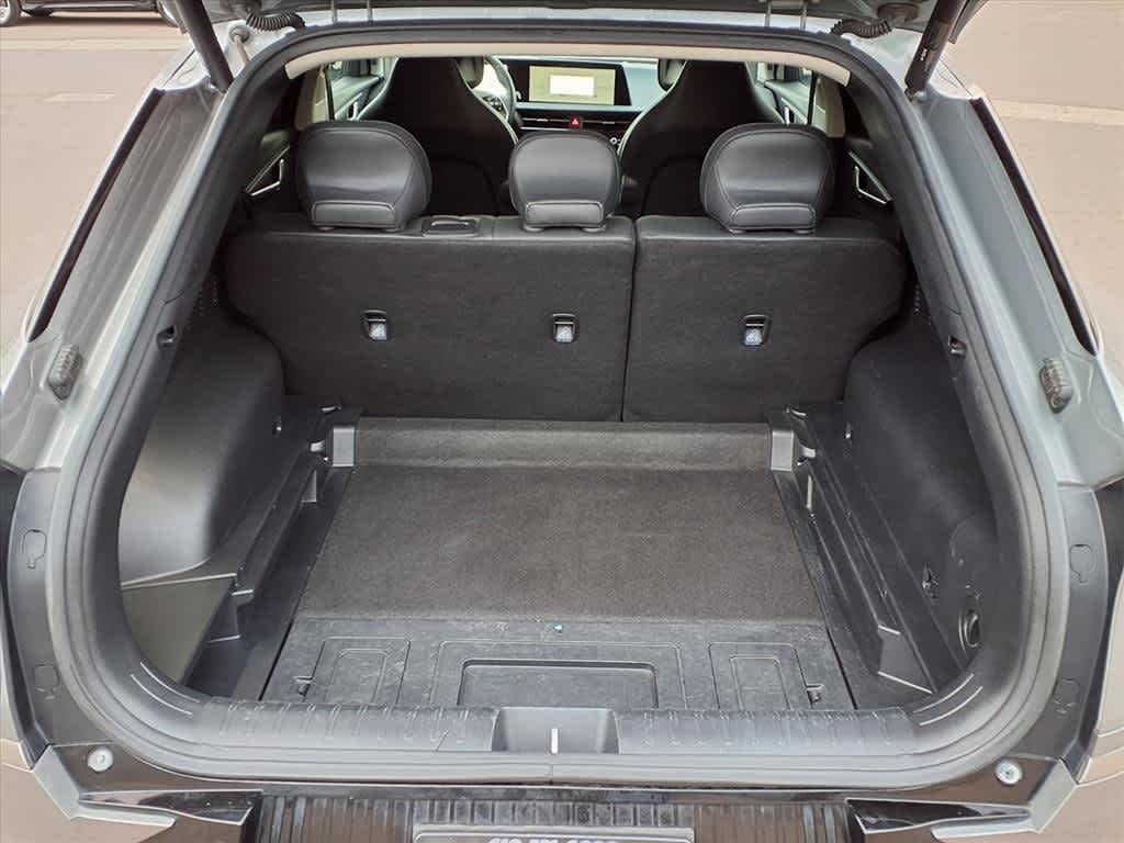 Thumbnail: 2022 Kia EV6 - 6