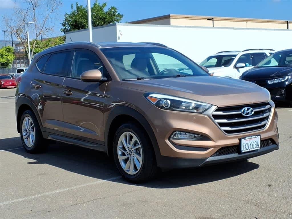 Thumbnail: 2016 Hyundai Tucson - 3