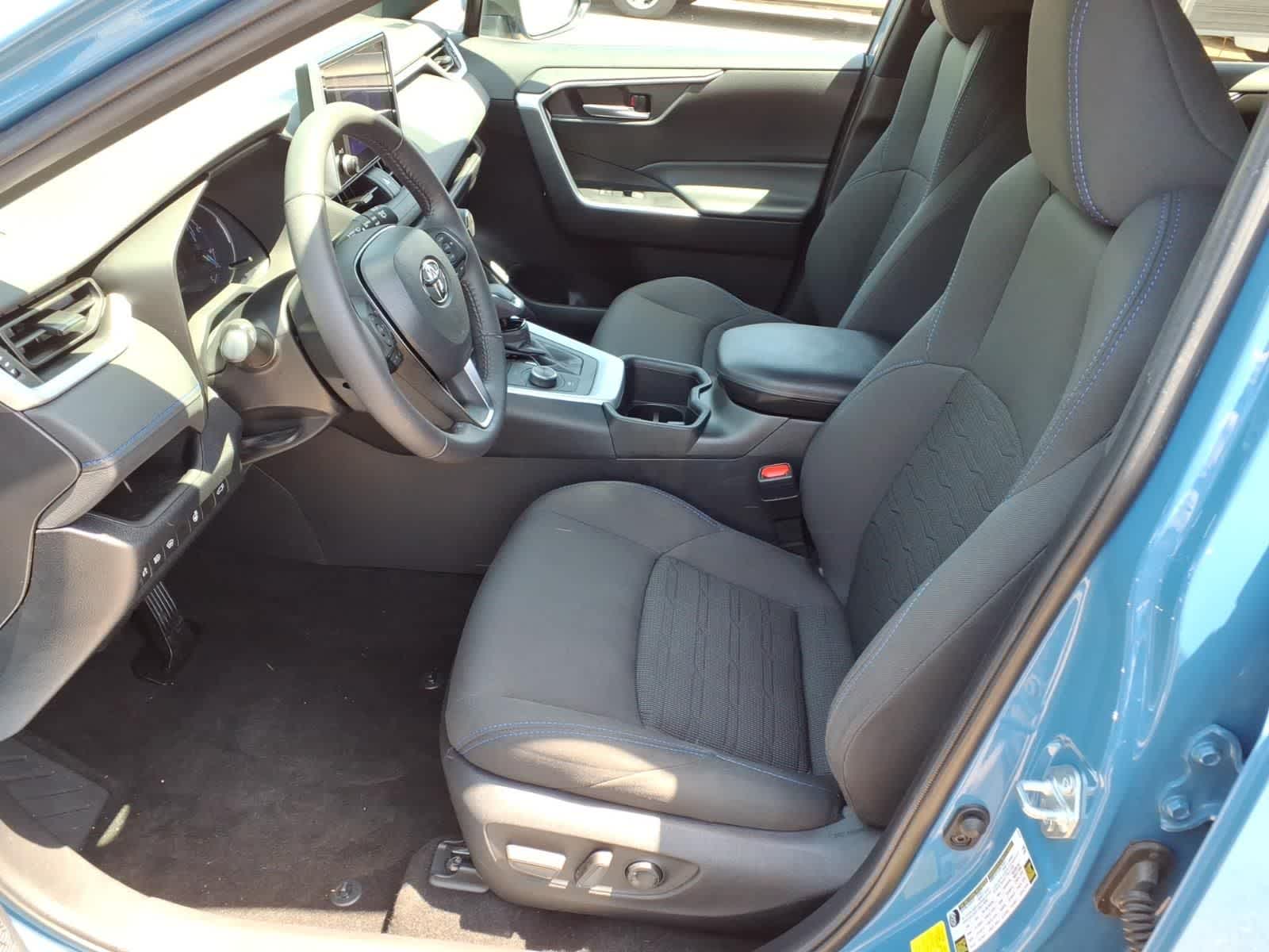 Thumbnail: 2024 Toyota RAV4 - 14