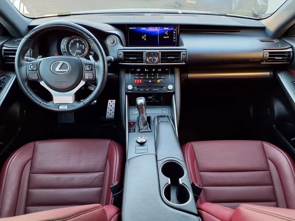 Thumbnail: 2018 Lexus IS - 10