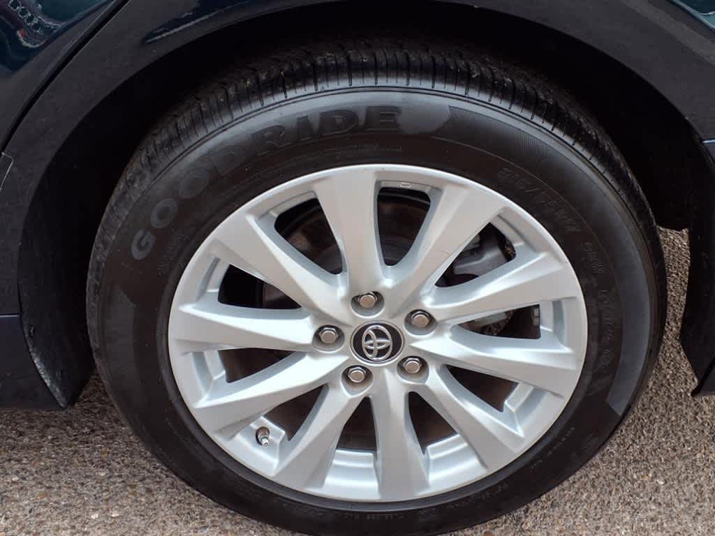 Thumbnail: 2019 Toyota Camry - 8