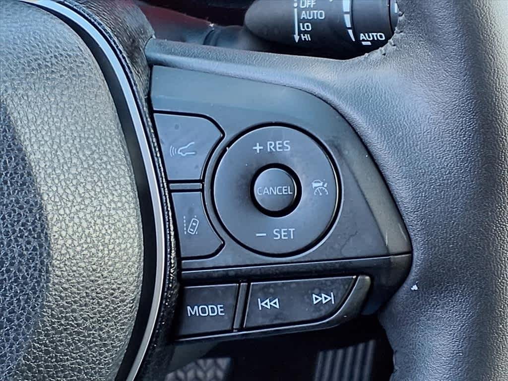 Thumbnail: 2020 Toyota RAV4 - 18