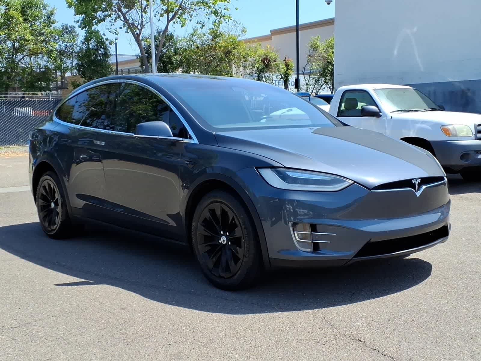 Thumbnail: 2017 Tesla Model X - 3