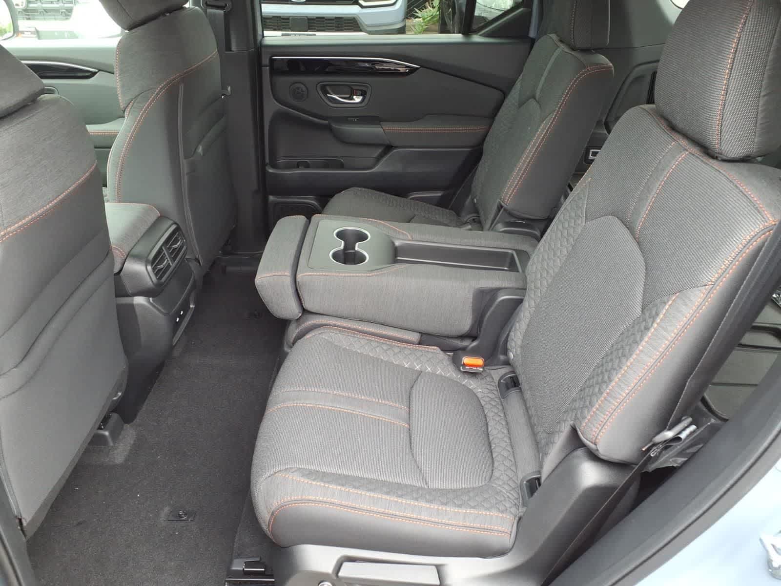 Thumbnail: 2026 Honda Pilot - 9