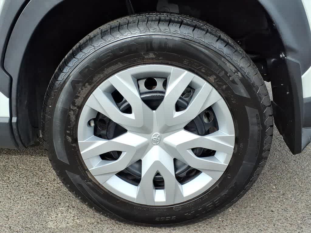 Thumbnail: 2022 Toyota Corolla Cross - 8