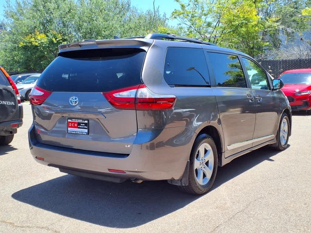 2019 Toyota Sienna LE 5