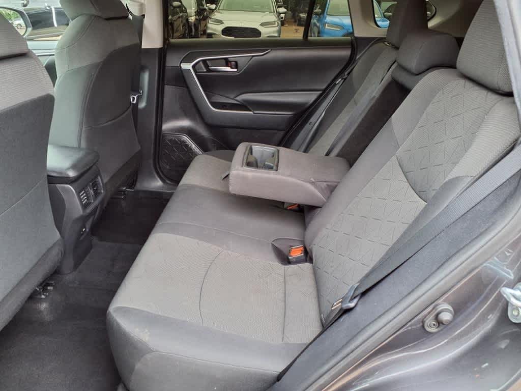 Thumbnail: 2021 Toyota RAV4 - 10