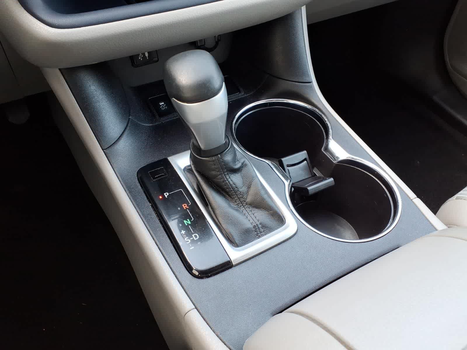 Thumbnail: 2016 Toyota Highlander - 23