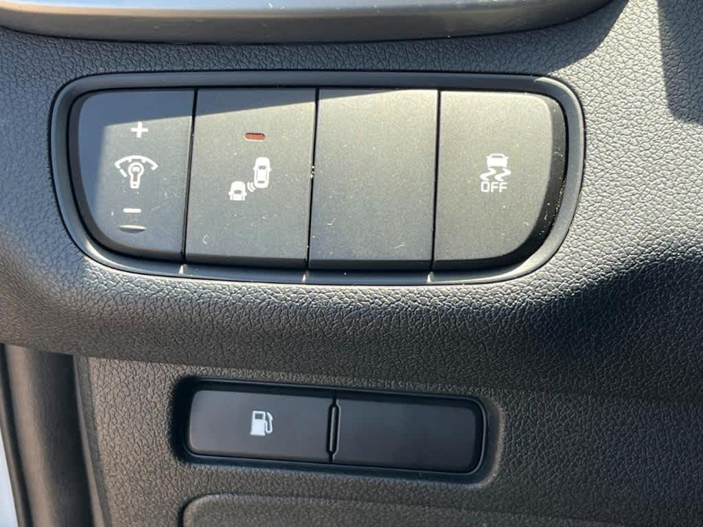 Thumbnail: 2019 Kia Sorento - 16