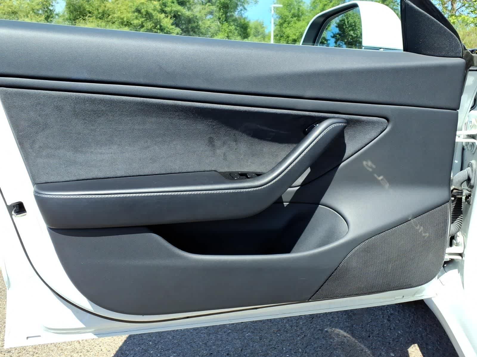 Thumbnail: 2018 Tesla Model 3 - 15